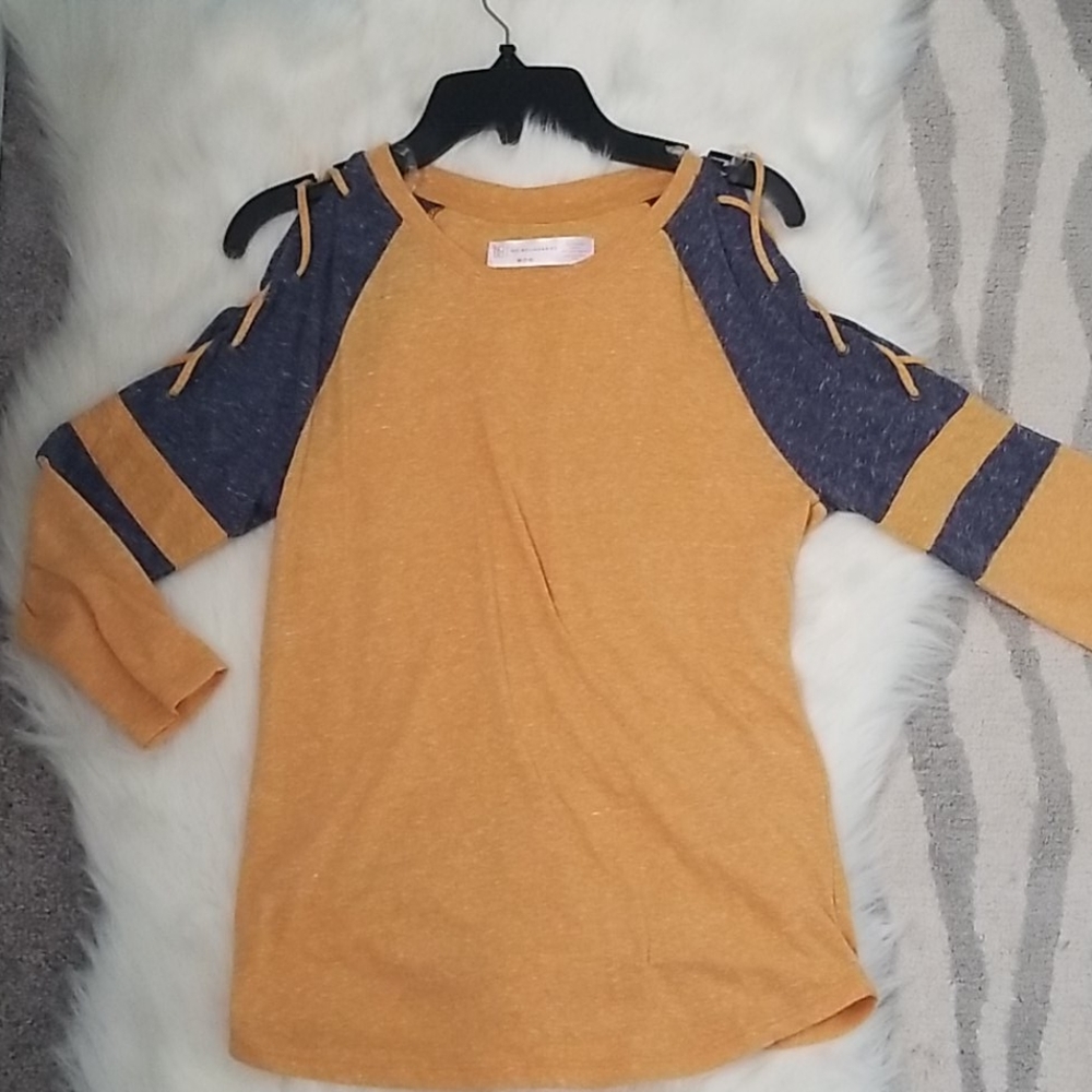 Long sleeve shirt